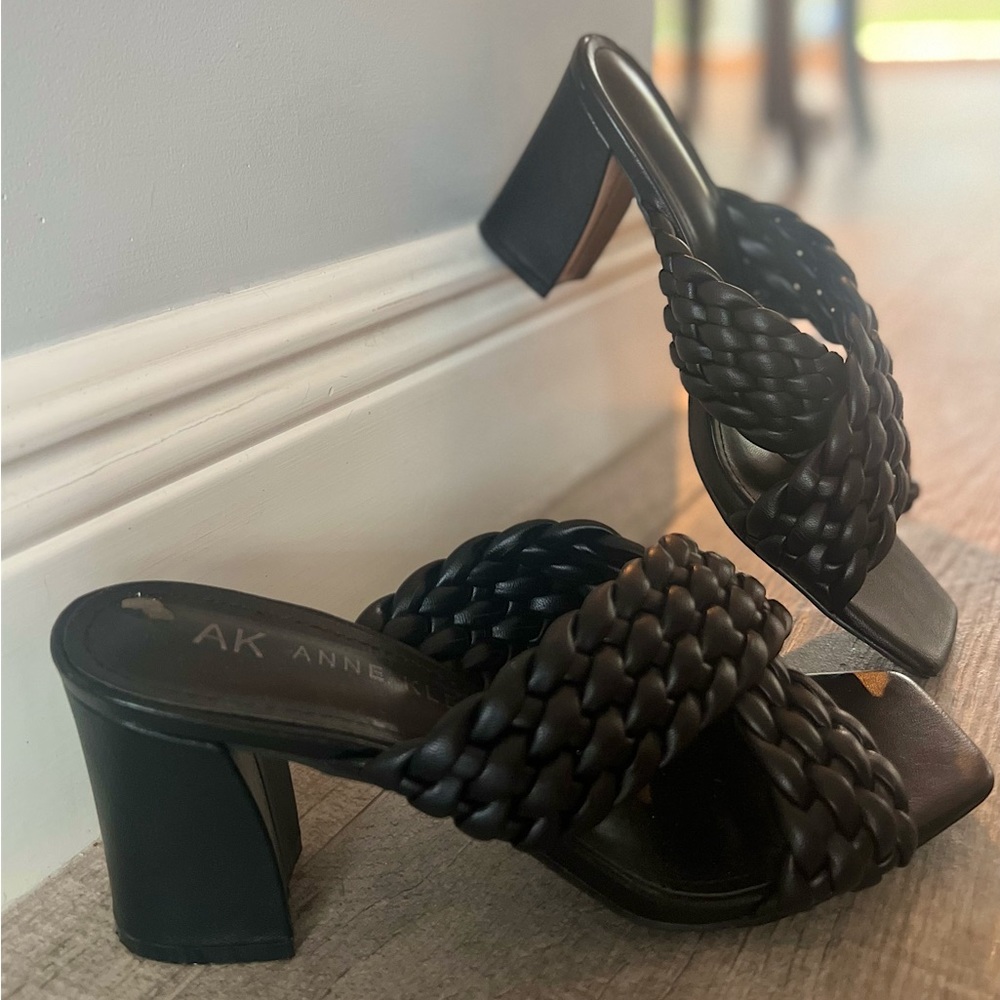 ANNE KLEIN BLACK HEEL BRAIDED FAUX LEATHER SIZE 9MEDIUM